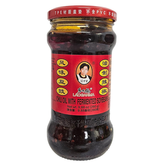 LAO GAN MACHILI OIL WITH BLACK BEAN 老干媽 風味豆豉油制辣椒(280 G)